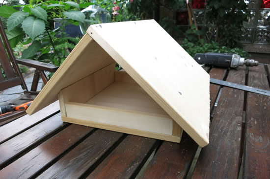 Vogelfutterhaus selbst bauen