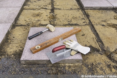 Terrassenplatten verlegen