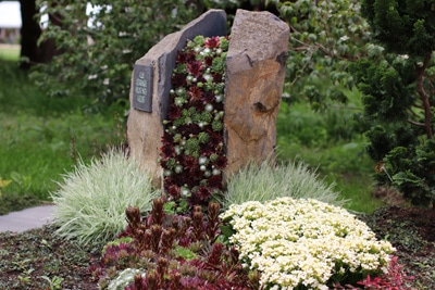 Grabbepflanzung Friedhof