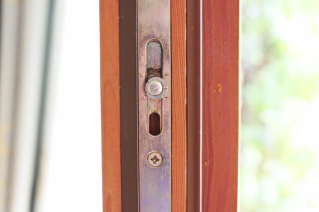 Balkon- und Terrassentür Anpressdruck einstellen - Gartendialog.de