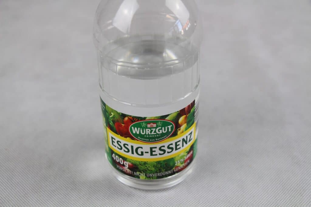 Flasche Essigessenz